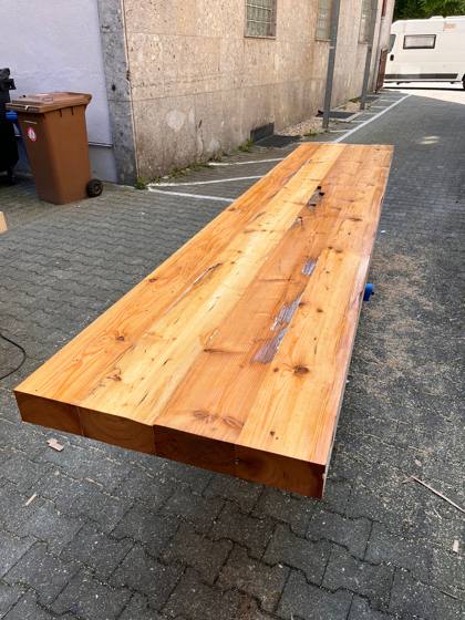 XXL-Außentafel aus Dachbalken von 16xx
