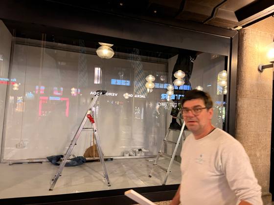 Schaufenster-Installation Luxusmarke – Bild 4