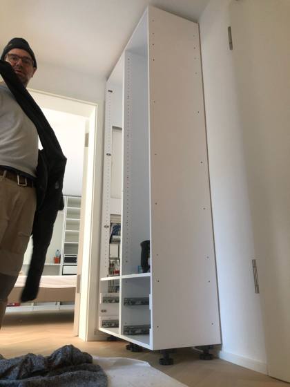 Flurschrank mit Sitzgelegenheit – Bild 2