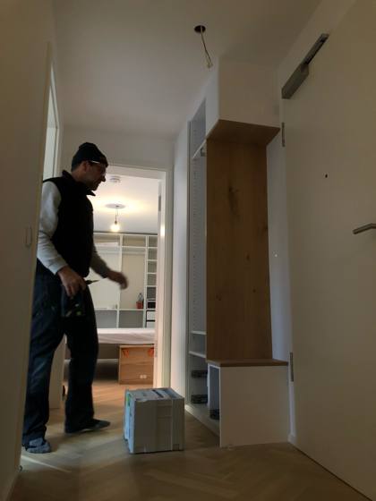 Flurschrank mit Sitzgelegenheit – Bild 14